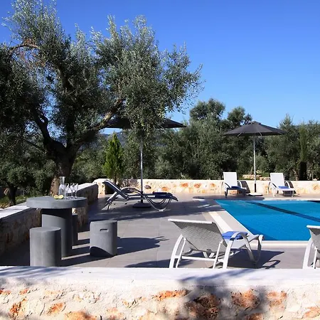 Villas Armeno - Evangelia * Szívota