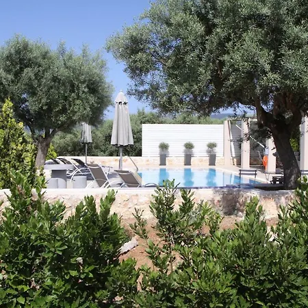Villas Armeno - Evangelia * Szívota